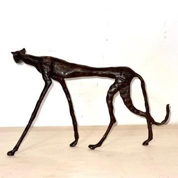 Abdoulaye Derme - sculptuur, Guépard Tête tournée vers la beschikbaar voor biedingen