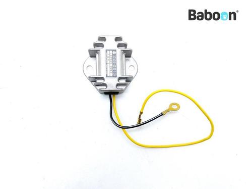 Spanningsregelaar Suzuki GS 550 1977-1978 (32500-45011), Motoren, Onderdelen | Suzuki, Gebruikt, Verzenden