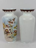 Vaas (2) - Opaline glas - Een paar opalinen vazen, Antiek en Kunst