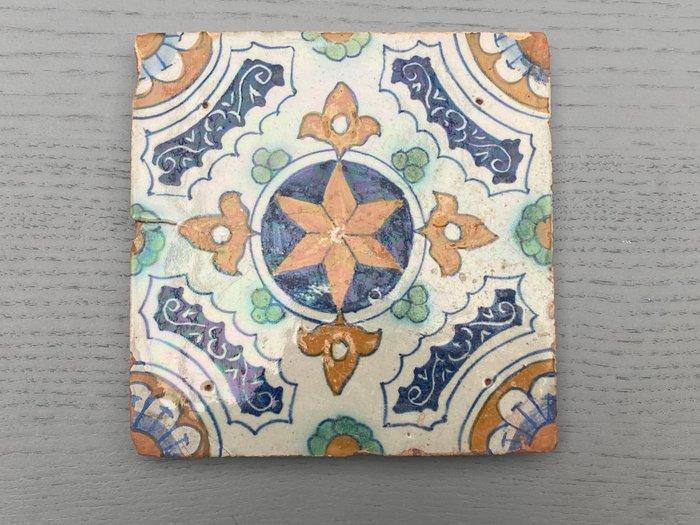 Tegel (2) - Antieke Sgraffito ornament tegel en een Sephia, Antiek en Kunst, Antiek | Glaswerk en Kristal