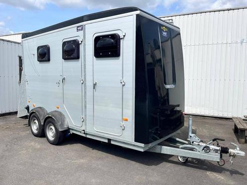 Veiling: Paardentrailer Humbaur NOTOS Plus 2017, Dieren en Toebehoren, Paarden en Pony's | Trailers en Aanhangwagens, Ophalen
