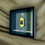 Artwork - Porsche - Boxster Cabrio 1997 - yellow version -, Hobby en Vrije tijd, Modelauto's | 1:5 tot 1:12, Nieuw