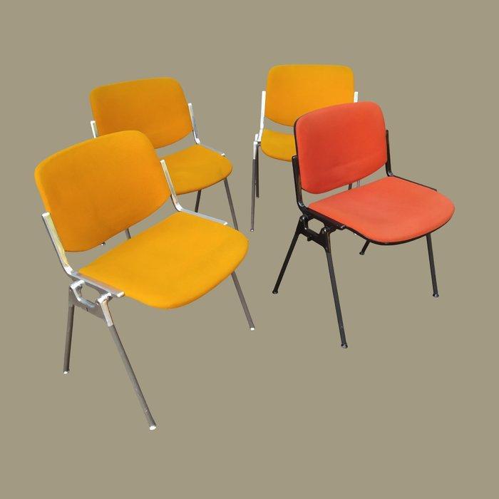 Anonima Castelli, DSC - Giancarlo Piretti - Stoel (4) - DSC, Antiek en Kunst, Antiek | Meubels | Stoelen en Sofa's