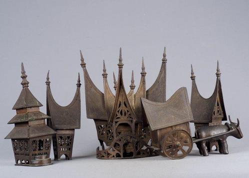 Modellen van huizen, tempel, ossekar - Minangkabau Sumatra -, Antiek en Kunst, Kunst | Niet-Westerse kunst