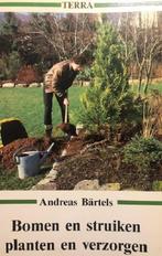 BOMEN EN STRUIKEN PLANTEN EN VERZORGEN 9789062553754 Bartels, Boeken, Verzenden, Zo goed als nieuw, Bartels