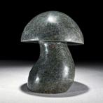 Sculpture de champignon en zoïsite rubis sculptée à la main