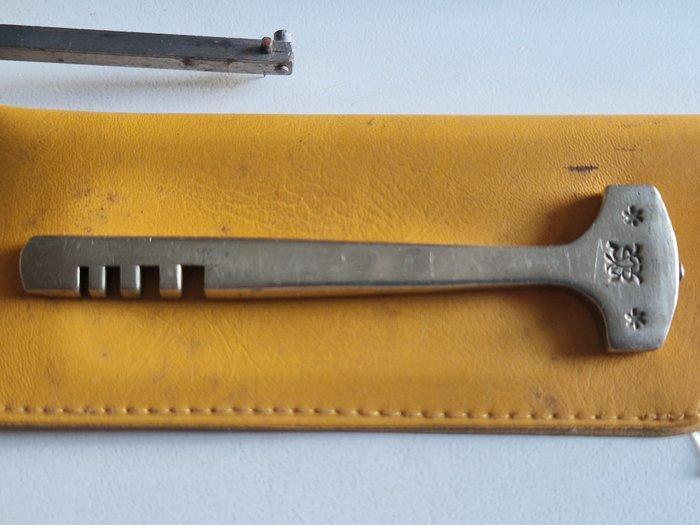 Horlogemakers gereedschap (6), Antiek en Kunst, Antiek | Klokken