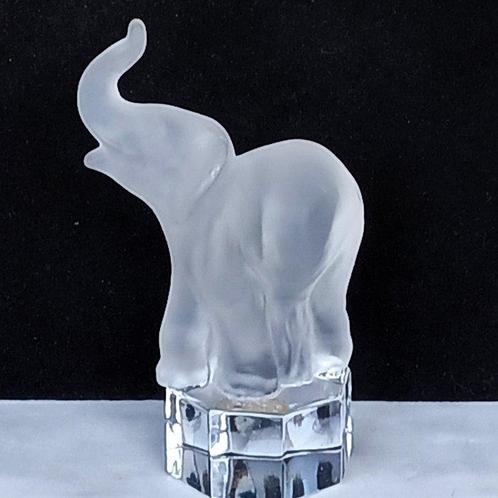 Goebel - Beeldje - Olifant beeldje - Glas, Kristal, Antiek en Kunst, Curiosa en Brocante