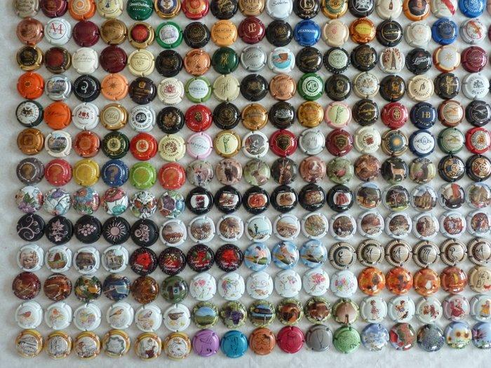 Themacollectie - Superpakket van 300 capsules champagne met, Antiek en Kunst, Antiek | Speelgoed