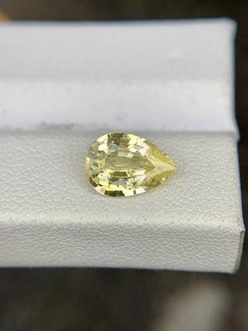 1 pcs Geel Saffier - 1.99 ct - nternational Colored Gemstone beschikbaar voor biedingen