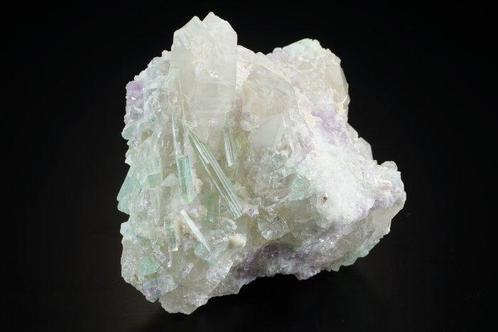 groene TOERMALIJN op LEPIDOLIET kristalcluster en KWARTS, Verzamelen, Mineralen en Fossielen