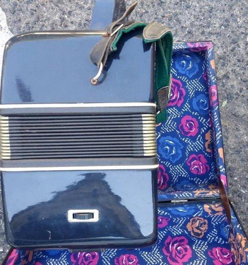 Rubin 6 - Bayan - - Accordeon - Rusland, Muziek en Instrumenten, Blaasinstrumenten | Blokfluiten