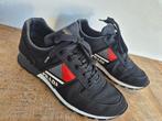 Prada - Low-top sneakers - Maat: EU 43