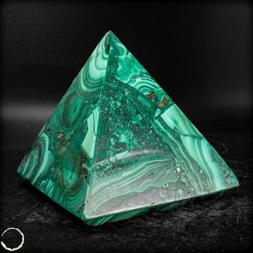 Pyramide de malachite de première qualité Pyramide- 244.99 g