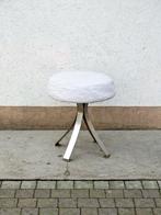 Kruk - Staal, Hout, Textiel