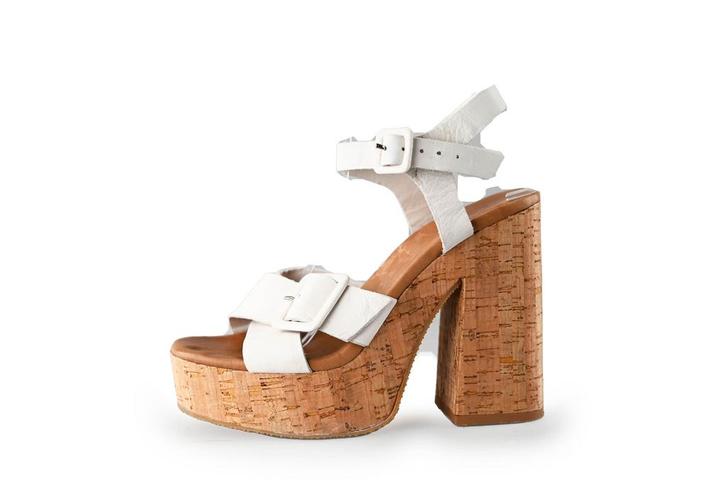 Notre-V pumps in maat 38 Wit | 15% korting, Kleding | Dames, Schoenen, Wit, Zo goed als nieuw, Pumps, Verzenden