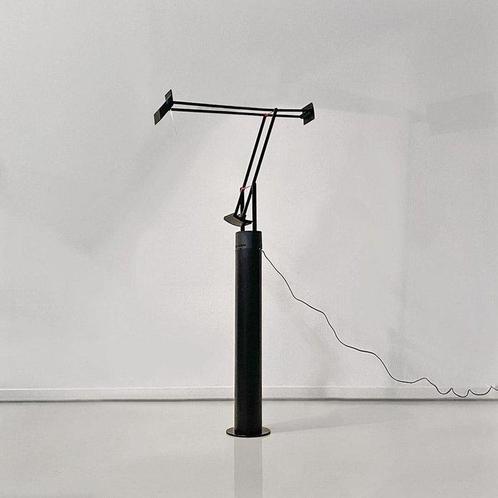Artemide - Richard Sapper - Swingarm vloerlamp - Tizio Terra, Antiek en Kunst, Antiek | Verlichting