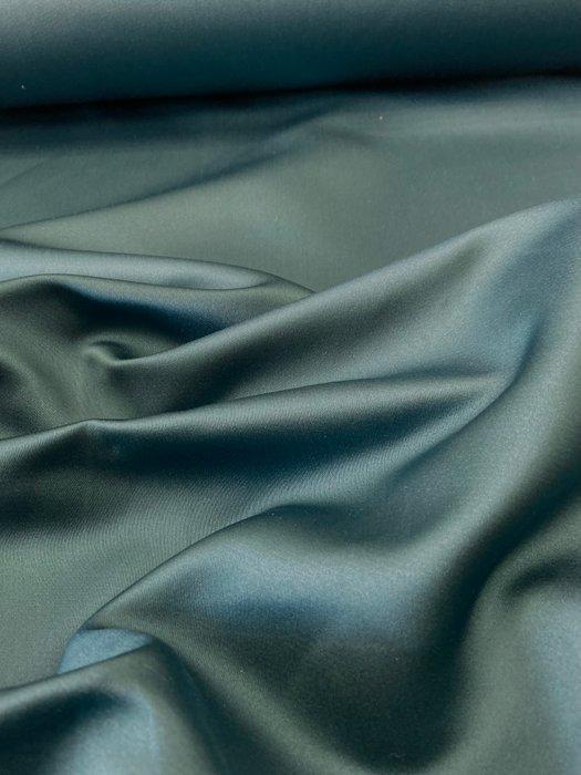 ARMANI - Alta Moda! Prachtige en elegante zware satijn, Antiek en Kunst, Antiek | Tapijten, Tafelkleden en Textiel