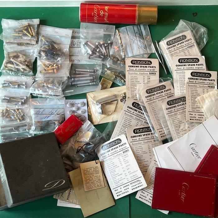 Large lot of vintage lighter spare parts Ronson, S.T. Dupont, Verzamelen, Rookartikelen, Aanstekers en Luciferdoosjes