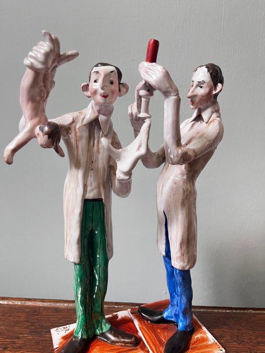 Beeldje - Dokters (2) - Aardewerk, Antiek en Kunst, Antiek | Glaswerk en Kristal