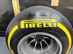 Pneu complet sur la roue - Red Bull - 2021 tyre complete on, Nieuw