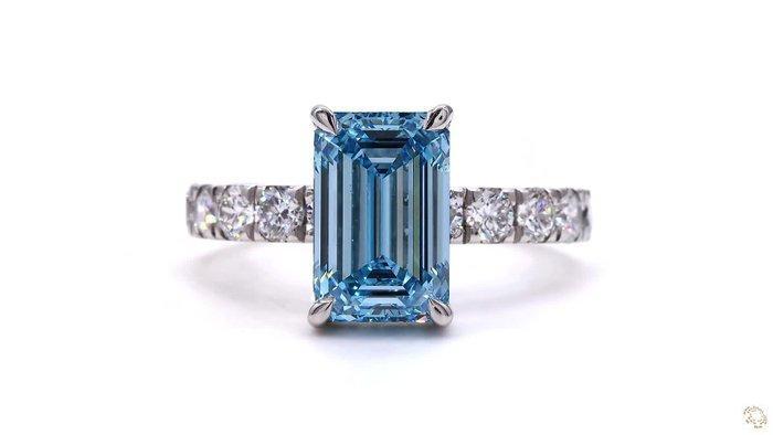 Ring Platina - 4.03ct. tw. Blauw Diamant (Fancy gekleurde,, Handtassen en Accessoires, Ringen