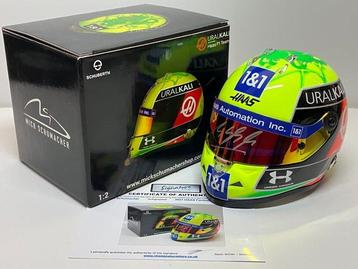 Haas F1 Team - Mick Schumacher - 2021 - Schaal 1/2 helm