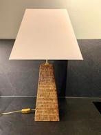 Tafellamp - Rattan / textiel - Lamp op piramide vorm voet