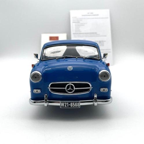CMC 1:18 - Voiture miniature - Mercedes-Benz Renntransporter, Hobby en Vrije tijd, Modelauto's | 1:5 tot 1:12