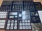 Wereld. Lot de 243 Monnaies du Monde dont 12 argent et 5 kgs, Postzegels en Munten