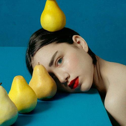 Elena Paraskeva - A Balancing Act - XL, Antiek en Kunst, Kunst | Designobjecten