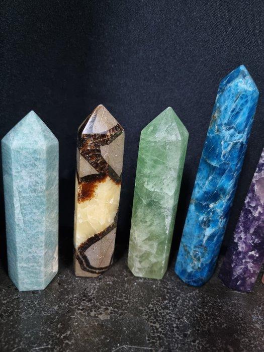 9 crystal points, different minerals 13,3 - 7,5 cm -, Verzamelen, Mineralen en Fossielen