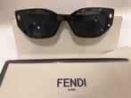 Fendi - FE40018I - Zonnebril, Handtassen en Accessoires, Zonnebrillen en Brillen | Dames, Nieuw