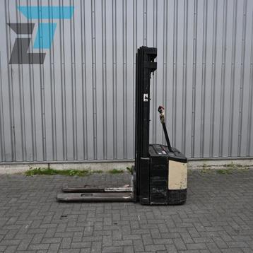 Crown elektrische stapelaar beschikbaar voor biedingen
