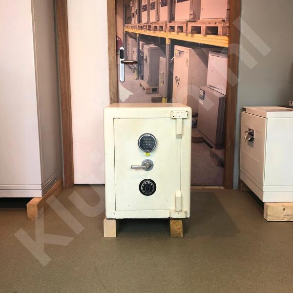 Gebruikte inbraakwerende kluis Fortuna, Huis en Inrichting, Brandblussers en Brandkasten, Gebruikt, Verzenden