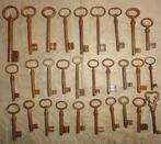 29x alte Schlüssel Eisen Tür Torschlüssel Key Clé - Sleutel