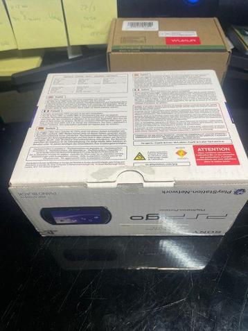 Sony - Playstation Portable (PSP) - Go - Spelcomputer - In