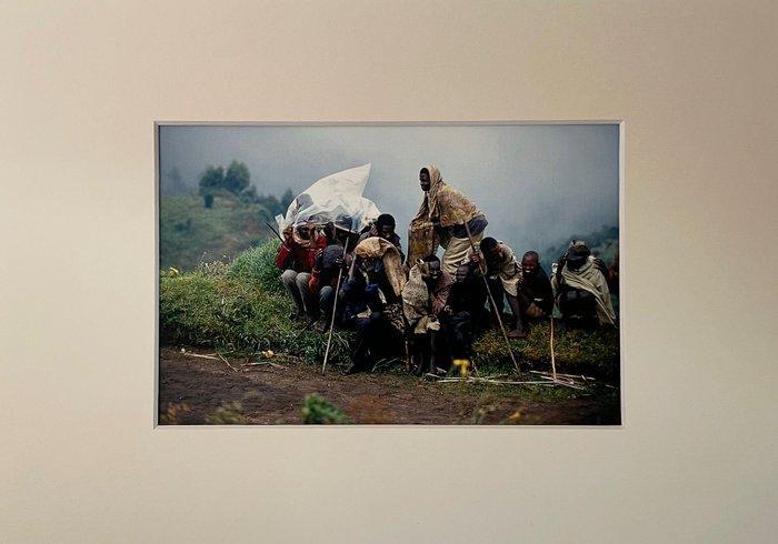 José Nicolas (1956) - Rwanda Bissisero 1994, Antiquités & Art, Art | Objets design