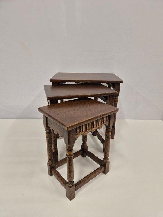 Set bijzettafels (3) - Eik - Puntgaaf, Antiek en Kunst, Curiosa en Brocante