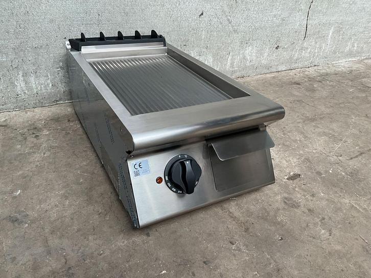 Mareno elektrische bakplaat met geribbelde plaat, Zakelijke goederen, Horeca | Keukenapparatuur, Nieuw zonder verpakking, Fornuis, Frituur en Grillen
