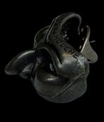 Brons, Curieuze speld ‘le scaramouche’ van geplateerd zilver, Antiek en Kunst