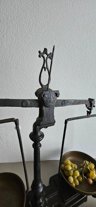 Weegschaal (2) - Gietijzer - Weegschaal oude gewichte, Antiek en Kunst, Antiek | Wandborden en Tegels