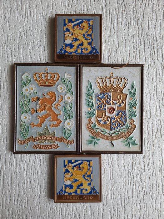 Tegel (4) - Wapenschild - De Porceleyne Fles & Westraven -, Antiek en Kunst, Antiek | Glaswerk en Kristal