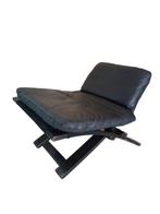 Nelo - Ake Fribytter - Fauteuil - X-frame ottoman Nelo