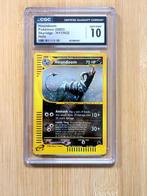 Pokémon - 1 Graded card - Houndoom H11 / H32 - 2003 - SWIRL, Hobby en Vrije tijd, Verzamelkaartspellen | Pokémon, Nieuw