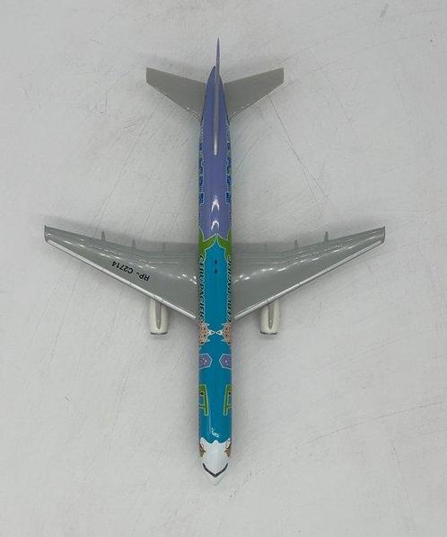 Herpa 1:200 - Avion miniature - Cebu Pacific Boeing 757-200, Antiek en Kunst, Antiek | Wandborden en Tegels