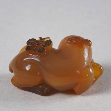 Sculpture chinoise en jade – Chat et papillon – Symbole de