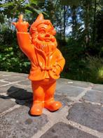 Beeld, naughty orange gnome with middle finger - 30 m -, Antiek en Kunst, Curiosa en Brocante