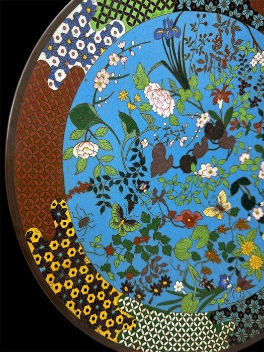 Grote schotel in cloisonné - Japan - Meiji periode, Antiquités & Art, Antiquités | Autres Antiquités