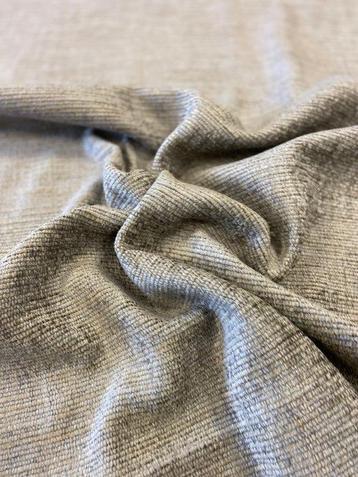 Tissu en coton doux et consistant effet velours gris irisé